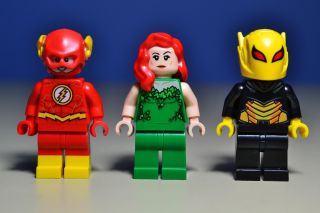Lego Dc Heroes Flash Firefly And Poison Ivy Minifigures 76117