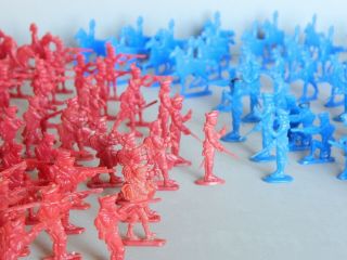 ' 60s Comic Book Revolutionary War Toy Soldiers Lucky Products Hard Plastic Flat 2