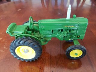 Ertl John Deere Model “m” 1 16 Scale Toy Tractor In