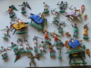 Vintage Timpo Swoppetts Plastic Figures Knights ?