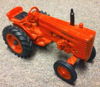 Vintage John Deere Tractor Mi 1/16 Die Cast Farm Toy