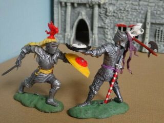 Britains Swoppet Knights,  2 Attacking With Sword & Axe,  Toy Soldiers,  England