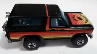Hot Wheels 1982 Ford Bronco Die Cast Car/vehicle/truck Black/orange/yellow