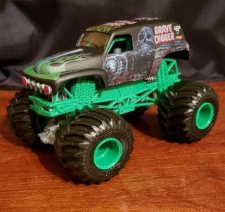 Hot Wheels 2018 Monster Jam 1:24⚡35th Ann.  Grave Digger ⚡new From Package