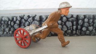 Outstanding Vintage Manoil 94 Us Army Soldier Running With Cannon Marked " 2 "
