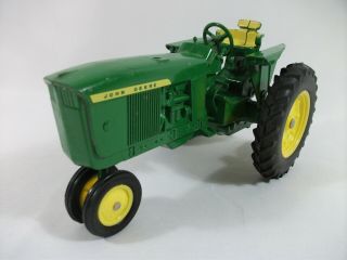 John Deere Toy Tractor 70 
