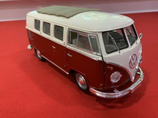 1962 Vw Volkswagen Bus Van Microbus,  Road Signature,  1:18 Scale