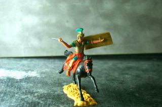 Timpo Roman Soldier Mounted Green Tunic Helmet Decoration Red Belt Sword N Shiel