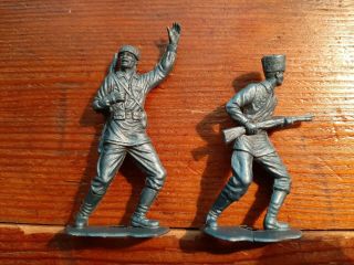 Plastic Chinese (2) And Japanese (7) 54mm Soldiers Made By Mpc,  1960 