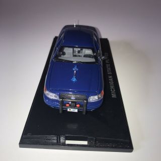 1/43 FIRST RESPONSE Michigan STATE POLICE 2007 FORD CROWN VICTORIA 2