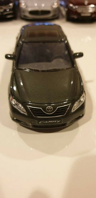 Toyota Camry 1:32 Alloy Diecast Model Car Toys& Collectinos Gift Grey