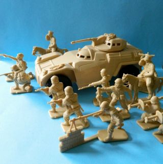 37 Recent 54mm Army Men Tan Plastic Army Men Toy Soldiers Timmee Scout Car China