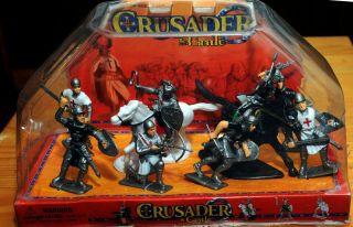 Crusader & Castle Set Of 8 Plastic Figures And 2 Horses,  In Scale Approx