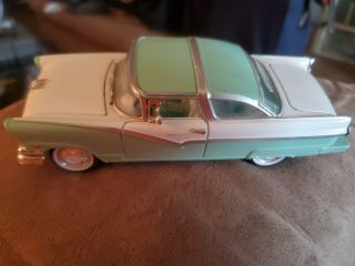 1956 Ford Fairlane Crown Victoria National Motor Museum 1:32