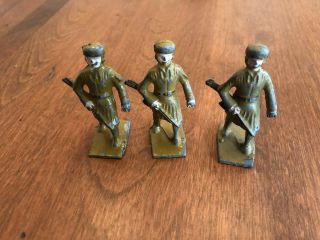 Three (3) Vintage Davy Crockett Frontiersman Lincoln Log Lead Toy Soldier 1930 