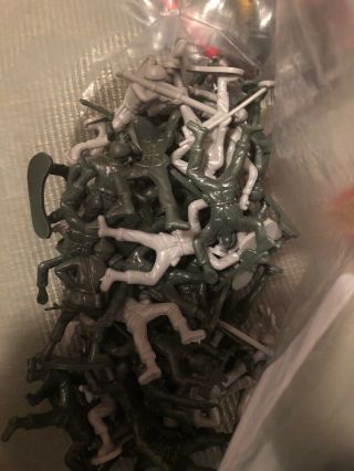 Army Men Toy Soldiers Military Gray Green Plastic Figurine Action Figure
