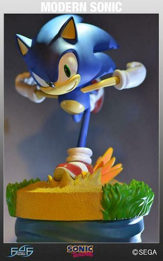 Sonic The Hedgehog - Modern Sonic Statue - First 4 Figures Sega No.  405 Of 1650