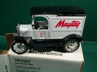 Maytag Ertl 1917 Ford Model T Van Bank B994