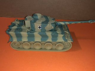 Classic Toy Soldiers Wwii German Tiger I Tank (camoflauged) Toy Soldiers 1:32