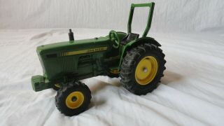 ERTL John Deer Tractor 1:16 Scale Die - cast model 2