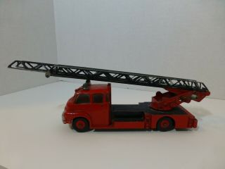 Vintage Diecast Dinky Toys England Fire Engine Truck w/ Ladder 956 No Box 2