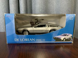 Welly Delorean Dmc - 12 1:24 Diecast Model Car (front Tire)