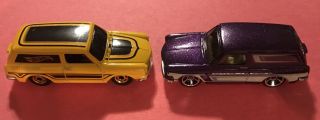 2 Hot Wheels Flying Customs 69 Volkswagen Squareback Yellow 2020 With Purple One