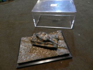 Dragon Can Do 1:144 King Tiger With Display Case.
