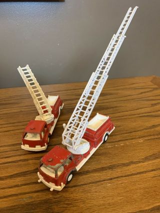 2 Vintage 1970 Tootsie Toy Fire Trucks With Ladder Red Metal Vehicles