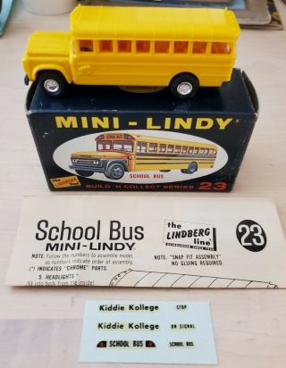 Mini Lindy School Bus Build ‘n Collect Series 23 Opened Assembled