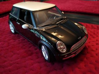 Diecast 1:18 Scale Cars,  Mini Cooper,  Black Coupe,  Maisto.  Perfect.
