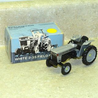 Vintage White Farm Equipment Field Boss 2 - 35 Tractor,  1:25 Scale Models