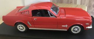 Mira 1965 Ford Mustang Fastback 1/18th Scale Diecast Model (red) 289 V8