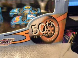 1:64 Hot Wheels 1999 Nascar Petty Racing 4 Car Set 50th Anniversary 25572 2