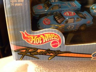 1:64 Hot Wheels 1999 Nascar Petty Racing 4 Car Set 50th Anniversary 25572 3