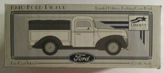 Spec Cast Liberty Classics 1940 Ford Pickup Truck 1:25 Scale Locking Coin Bank