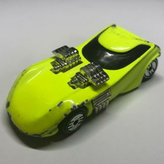 1993 Hot Wheels Car Twin Mill Iii Neon Lime Green 1:64 Diecast