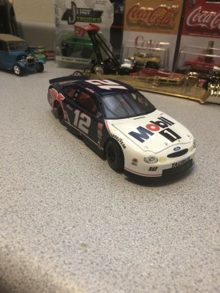 Team Caliber 1:24 Scale Jeremy Mayfield 2000 Ford Taurus Mobil 1 12