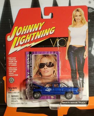 2001 Johnny Lightning Vip Nikki 