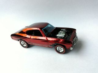 Hot Wheels Classics 30 Car Set Loose Chase: Red 