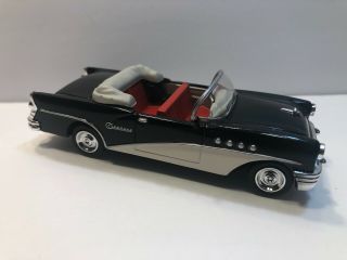 1/43 Scale - 1955 Buick Century Convertible Car - Black And White