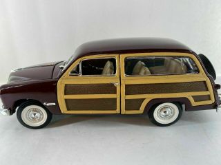Motor Max 1:24 1949 Ford Woody Wagon Die - Cast Black 73260