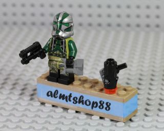 Lego Star Wars - Commander Gree Minifigure Blasters 75043 75234 Keychain Clone