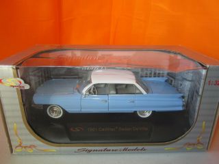 Signature Models 1961 Cadillac Sedan De Ville 1:32 Diecast