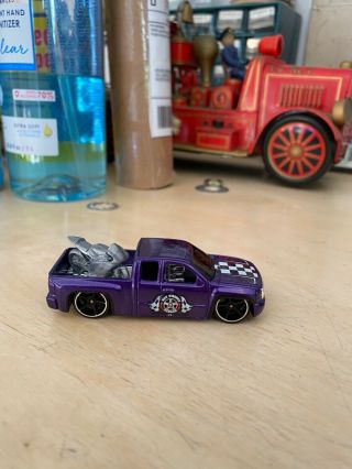 Hot Wheels Purple Chevrolet Silverado Pickup 1/64 Loose 2