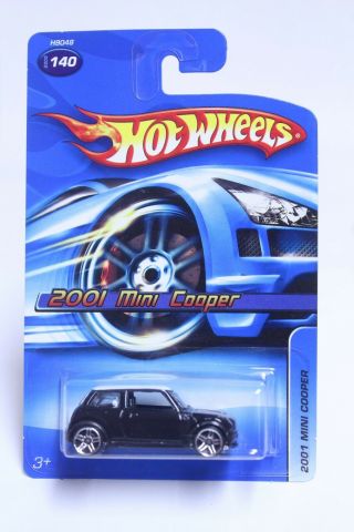 Hot Wheels 2001 Mini Cooper Black W/ White Roof Pr5 Wheels On Card