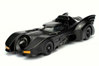 Jada Metals Batmobile 1989 Batman Returns,  Model 98263,  Scale 1:24