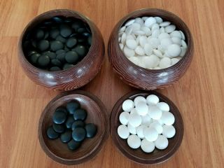 Size 31 (8.  4 Mm) - Moon / Standard Grade Mixed - Slate And Shell Go Stones