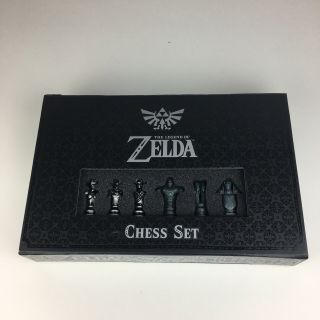 Nintendo The Legend of Zelda Chess Set Board Game USAopoly Complete 3