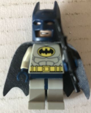 Lego Batman Minifigure Hero Blue Mask Cape Fig